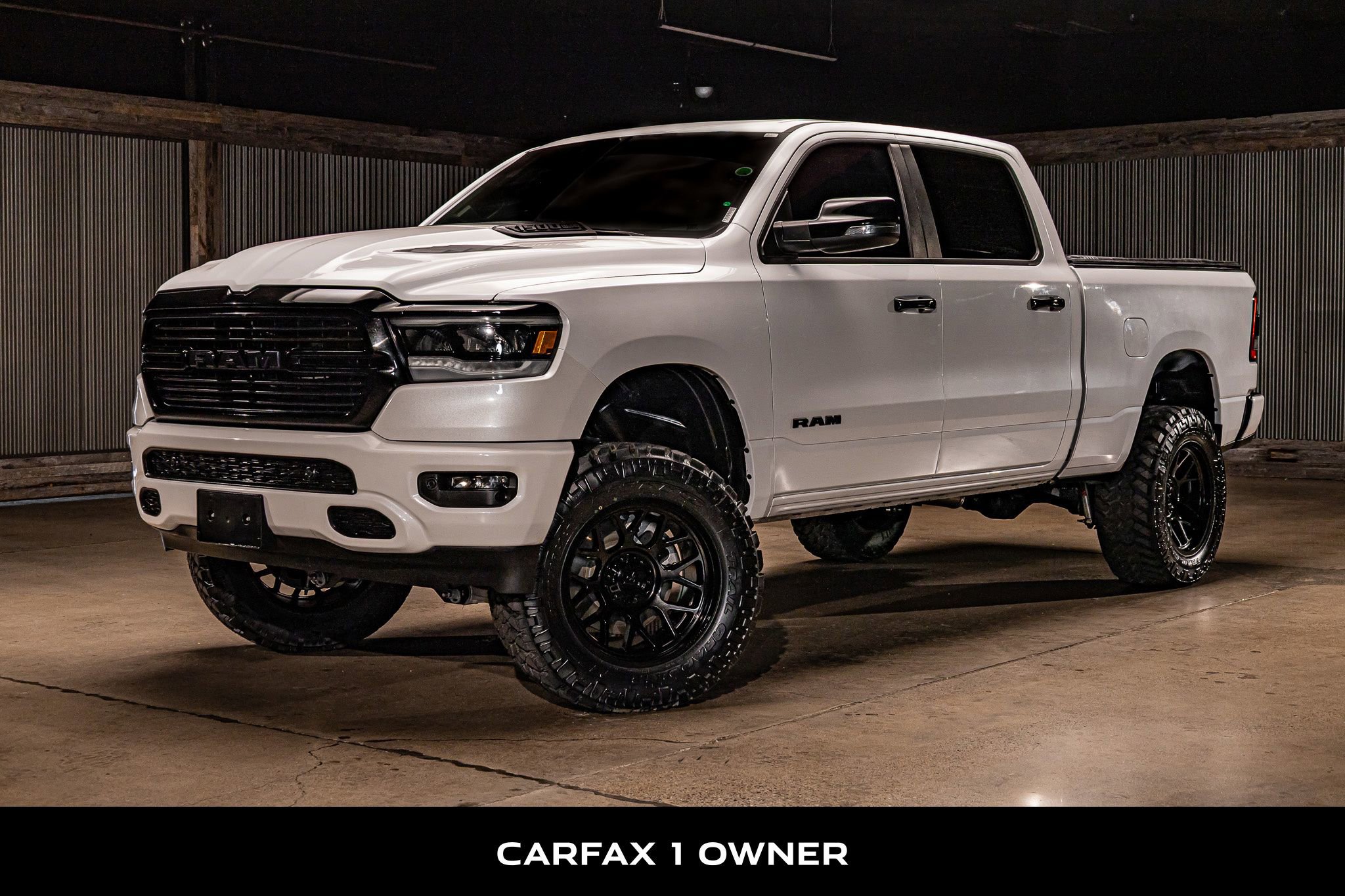 Used 2024 RAM 1500 Laramie AWD/4WD image 5