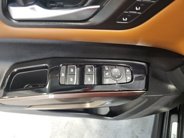 Certified 2022 Nissan Pathfinder Platinum w/ Cargo Package AWD/4WD image 11