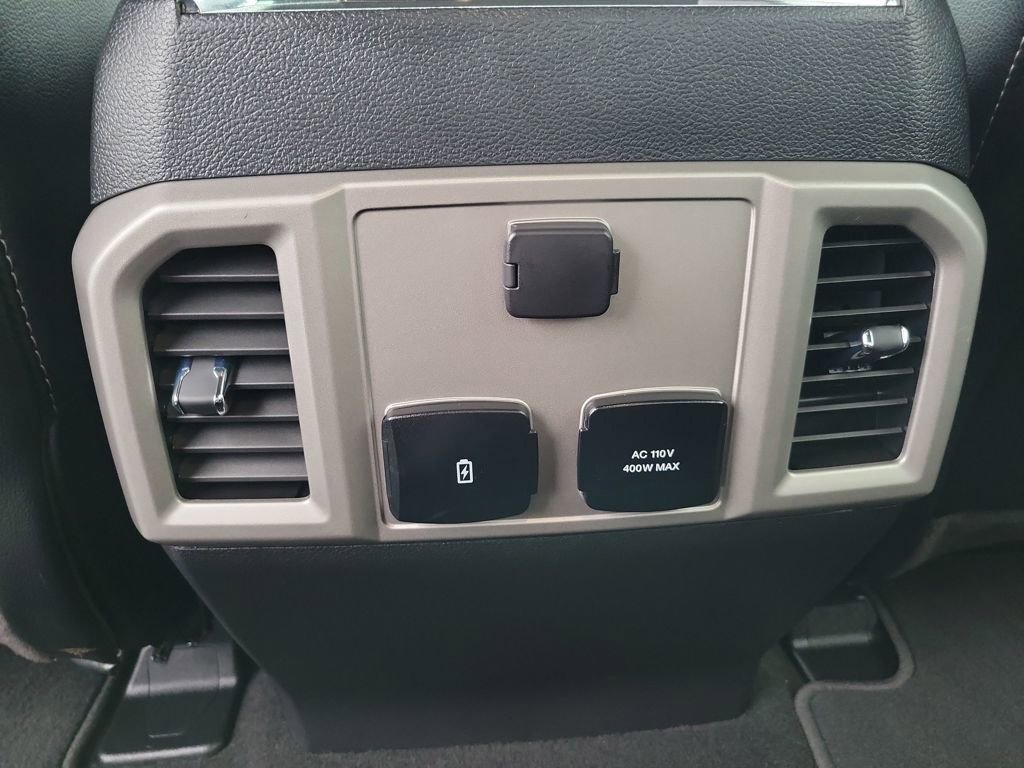 Used 2020 Ford F250 Lariat w/ Lariat Value Package image 38