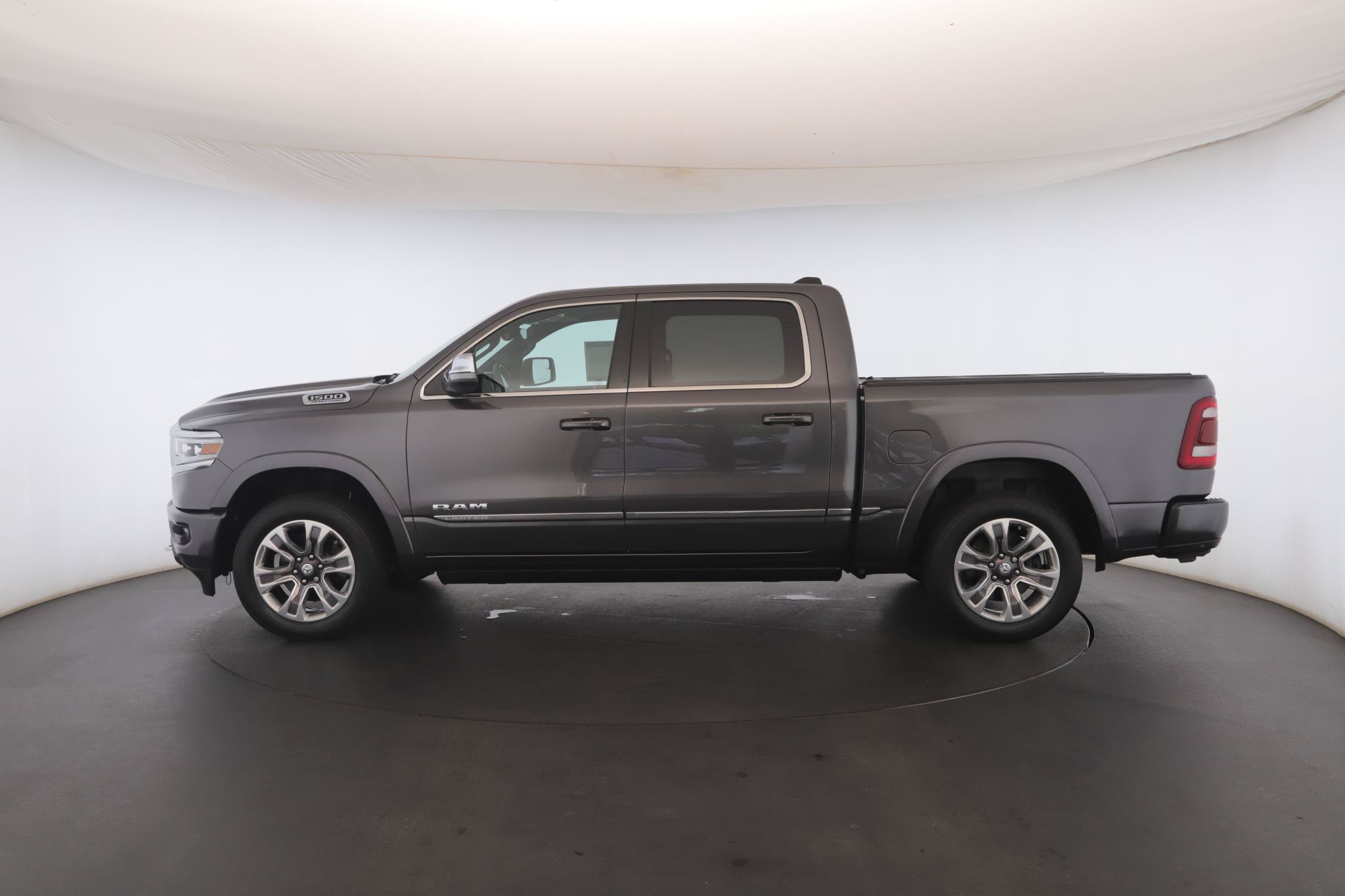 Used 2024 RAM 1500 Limited AWD/4WD image 24