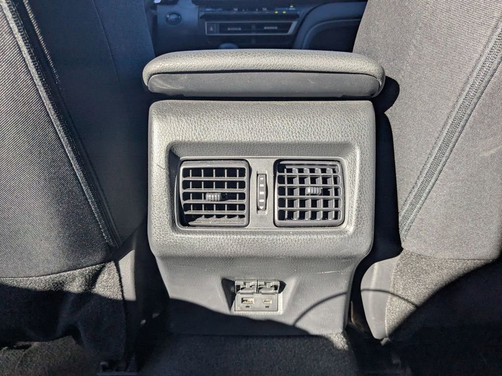 Used 2025 Toyota Camry LE image 27