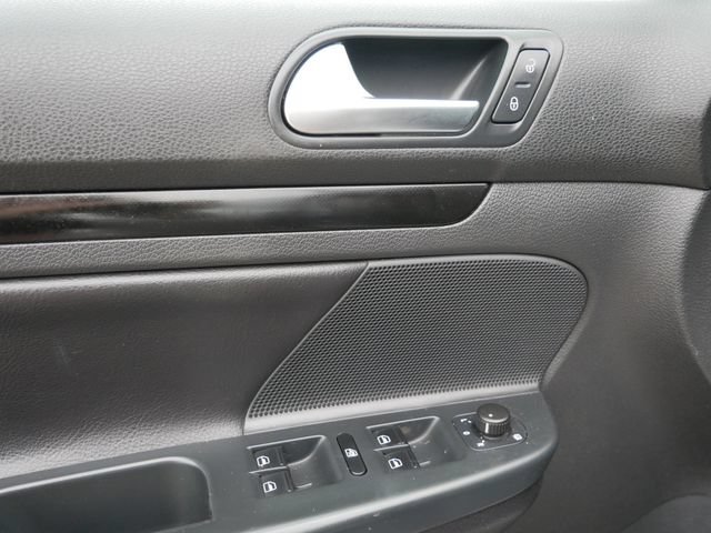 Used 2011 Volkswagen Jetta TDI FWD image 12