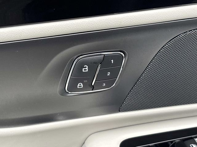 New 2026 Lincoln Nautilus Premier w/ Equipment Group 102A image 21