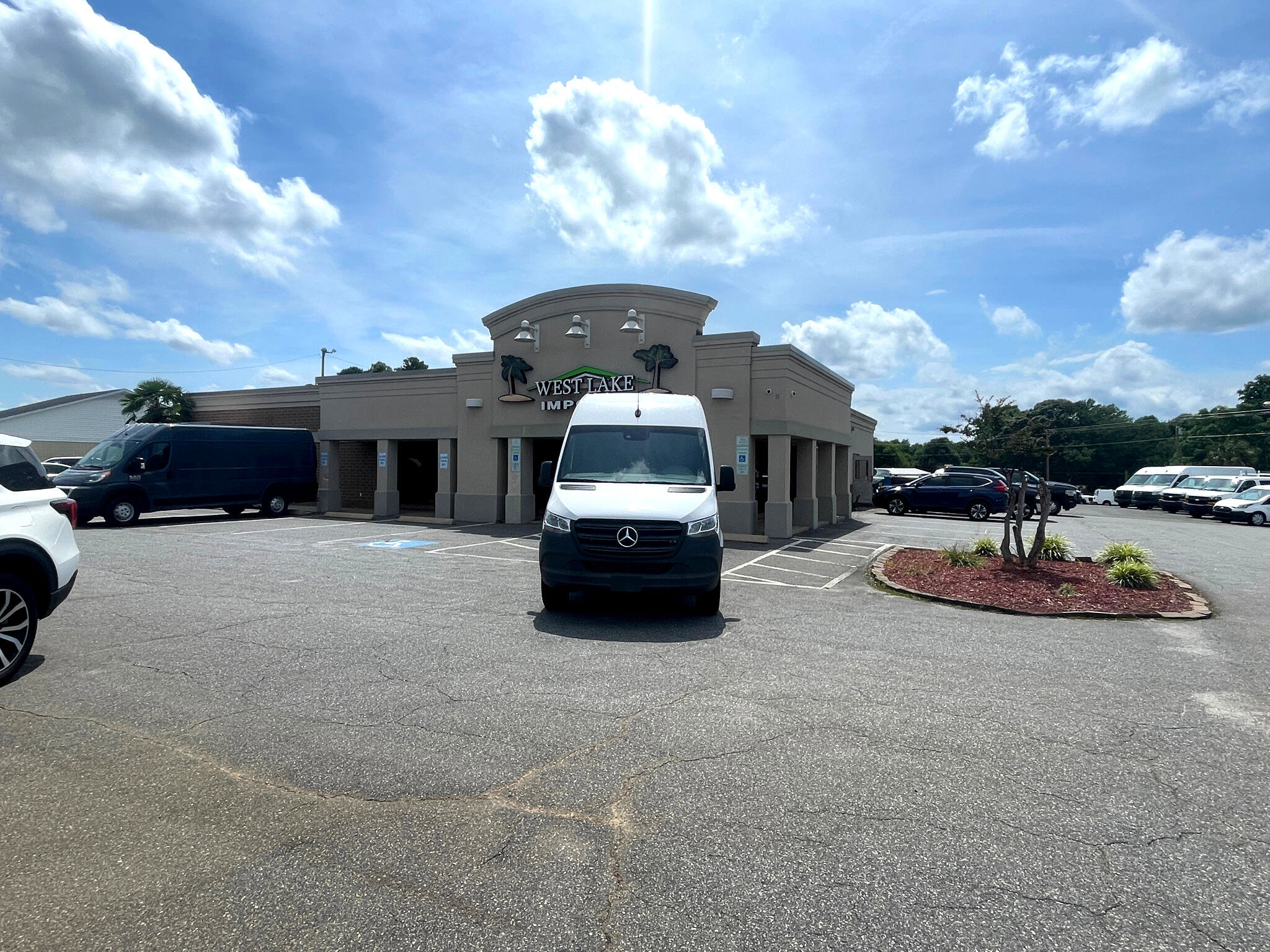 Used 2023 Mercedes-Benz Sprinter 2500 image 3