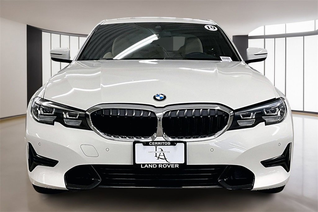 Used 2019 BMW 330i Sedan w/ Driving Assistance Package image 2