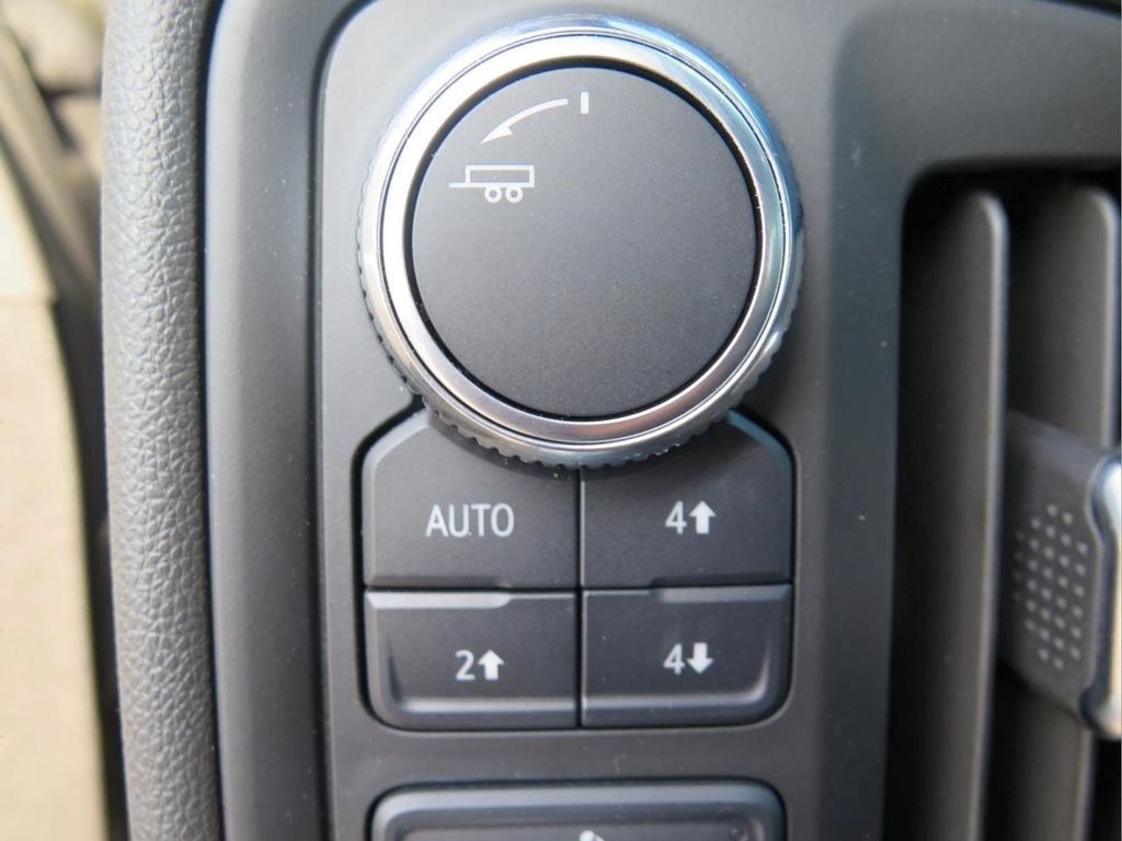 Used 2025 GMC Sierra 1500 Pro w/ Pro Value Package AWD/4WD image 12