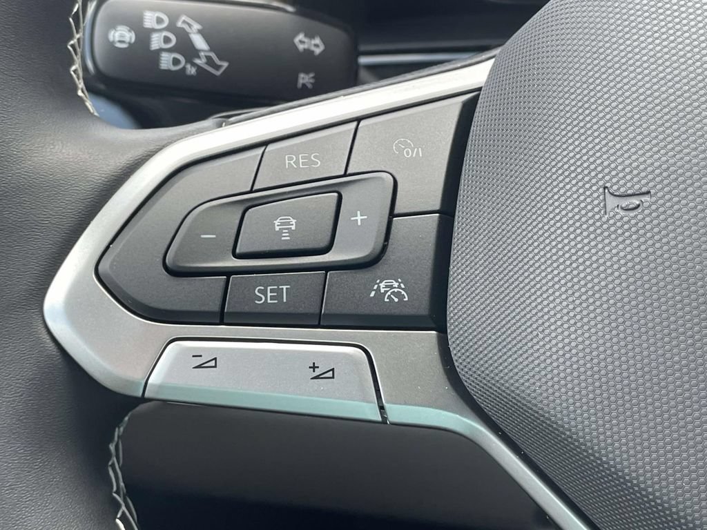 New 2026 Volkswagen Atlas SE FWD image 23