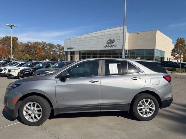 Used 2023 Chevrolet Equinox LT image 1