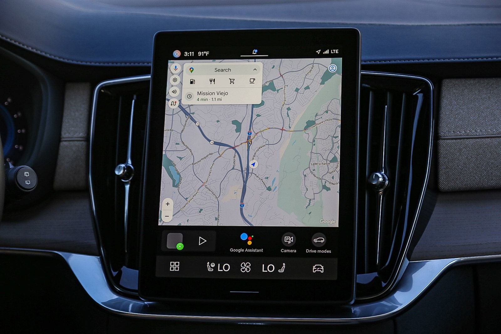 Certified 2025 Volvo XC90 B5 Core w/ Climate Package image 16