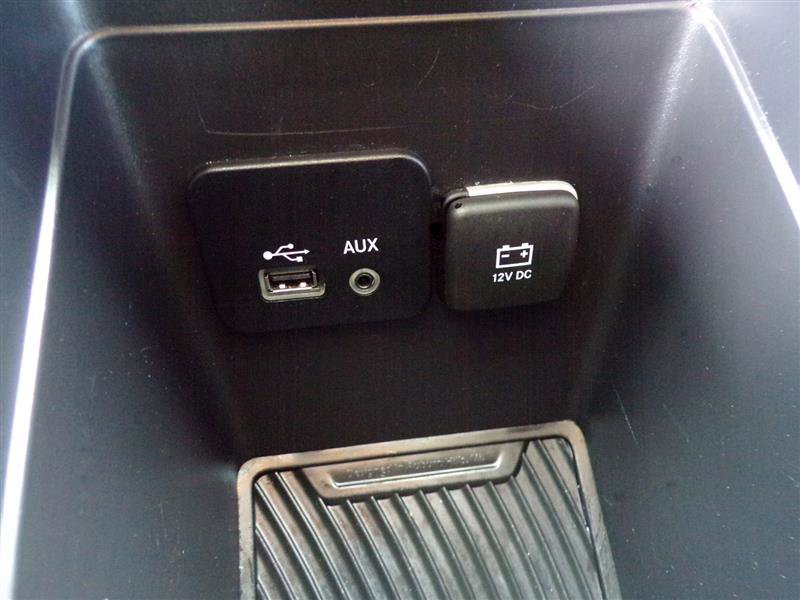 Used 2015 Chrysler 200 C w/ Navigation & Sound Group I image 42