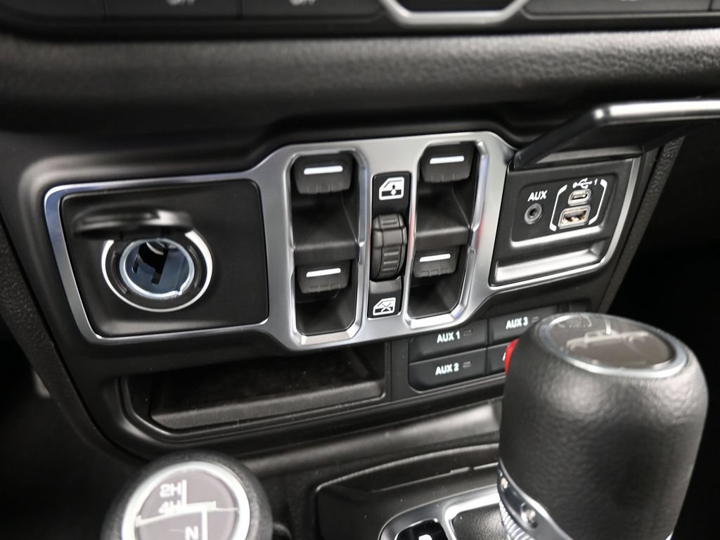 New 2026 Jeep Gladiator Sport AWD/4WD image 18