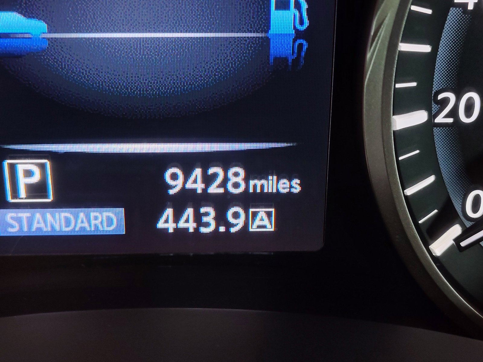 Used 2022 INFINITI Q60 3.0t Luxe w/ Essential Package image 2