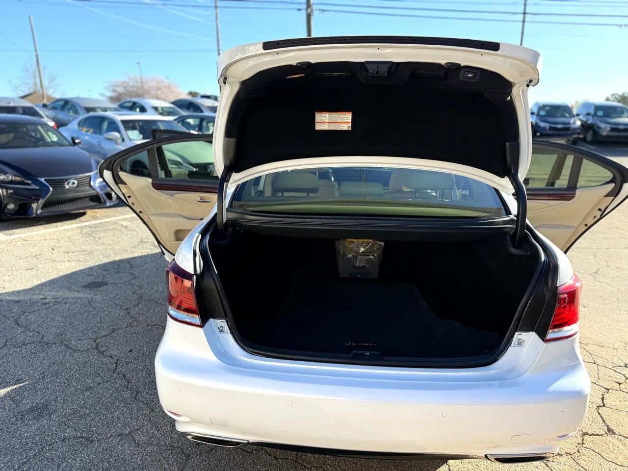 Used 2015 Lexus LS 460 w/ Comfort Package image 34