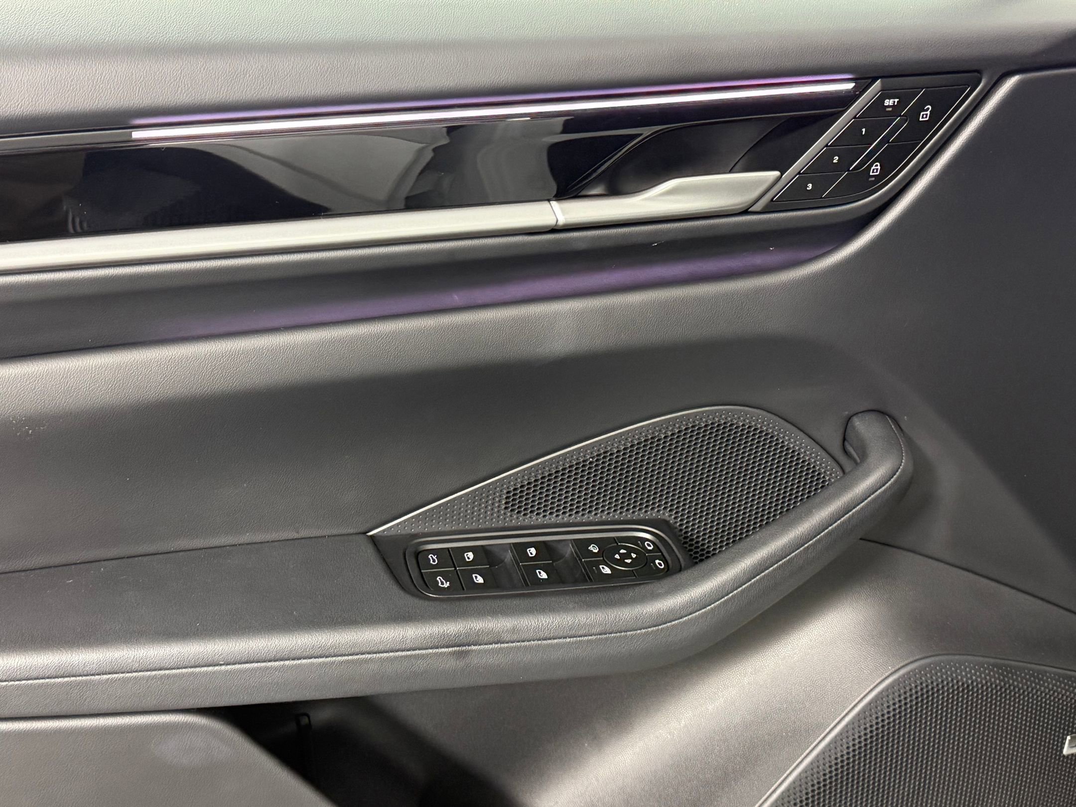 New 2025 Porsche Macan Electric image 14