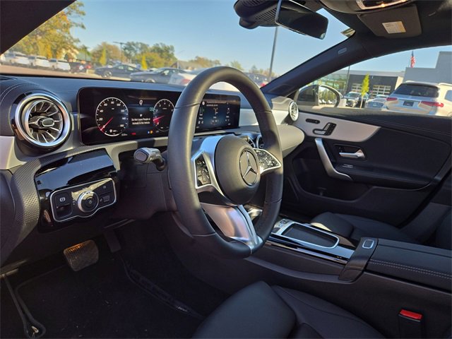 Used 2025 Mercedes-Benz CLA 250 4MATIC image 26