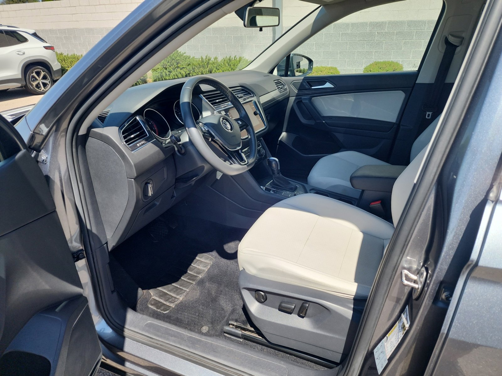 Used 2020 Volkswagen Tiguan S AWD/4WD image 14
