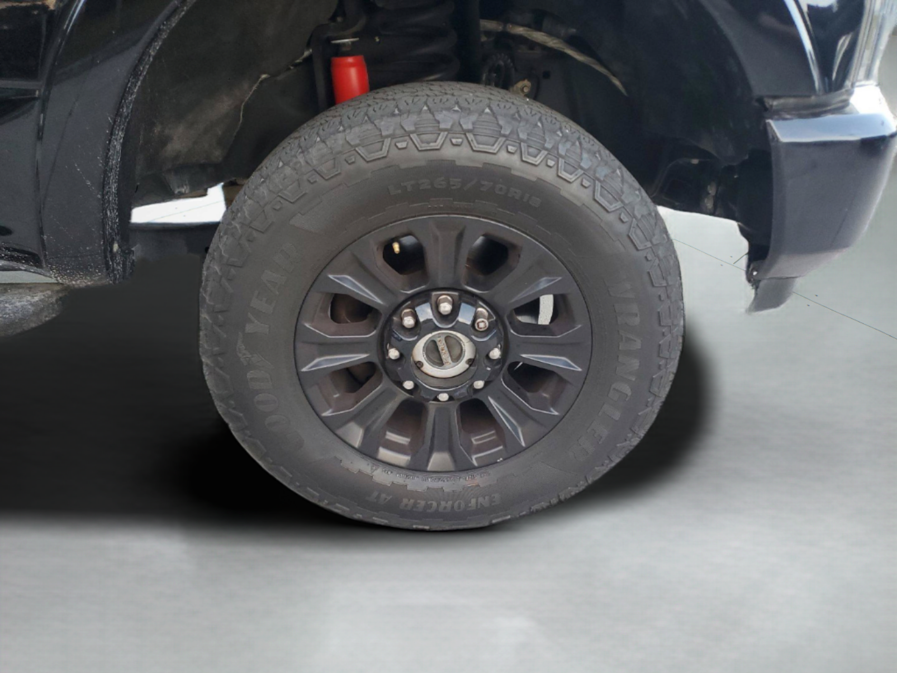 Used 2021 Ford F350 Platinum w/ Tremor Off-Road Package AWD/4WD image 28