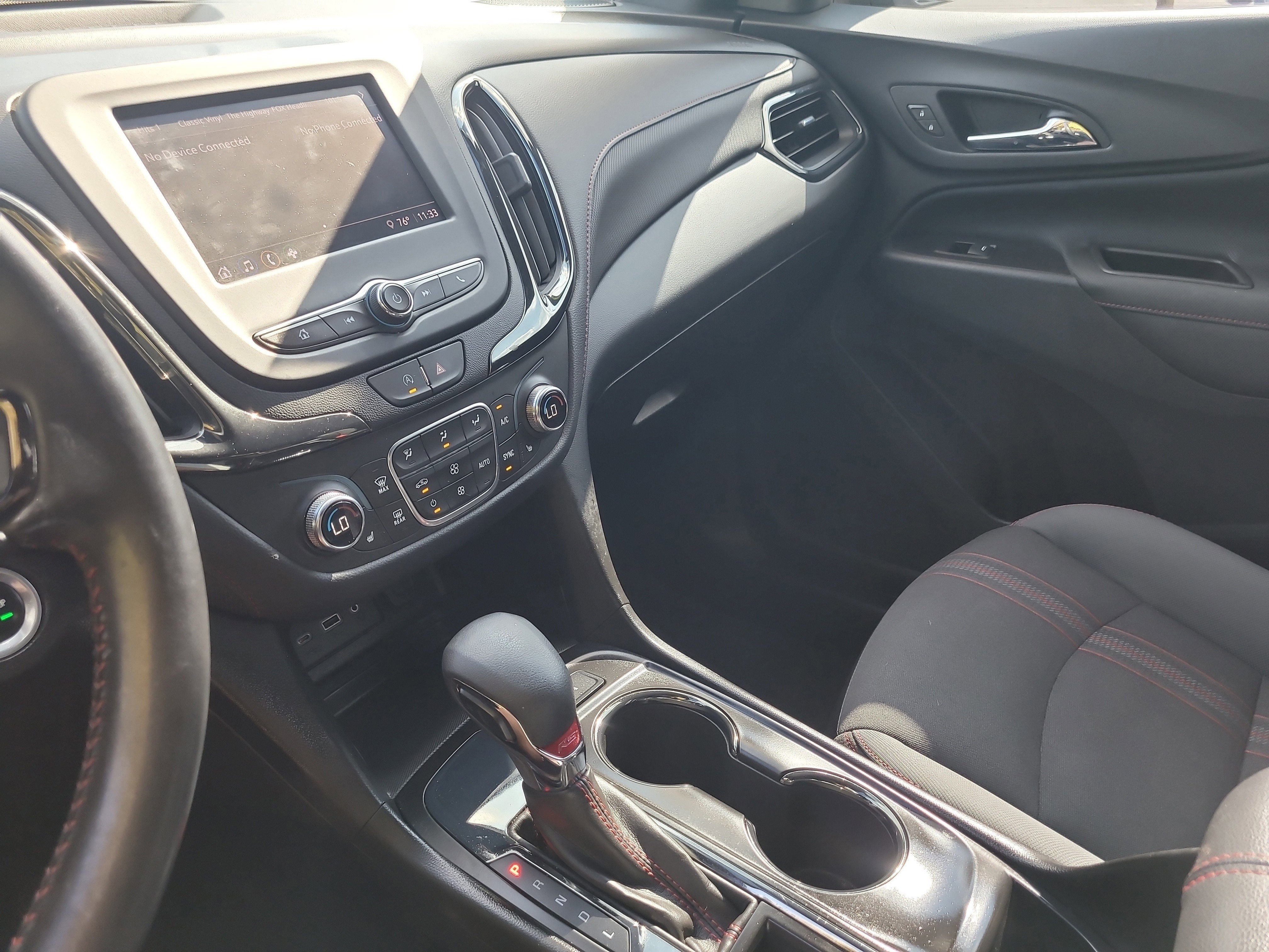 Used 2022 Chevrolet Equinox RS image 23