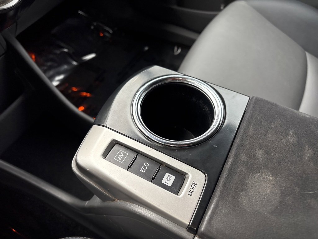 Used 2014 Toyota Prius V Three image 22