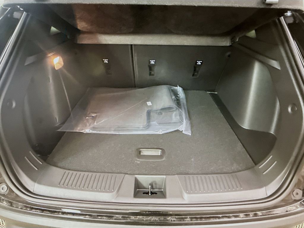 New 2026 Chevrolet Trax RS FWD image 26