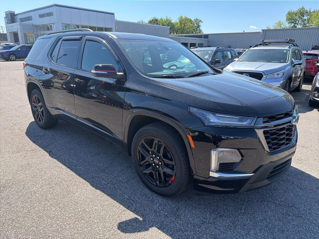 Used 2024 Chevrolet Traverse Premier w/ Redline Edition FWD image 4