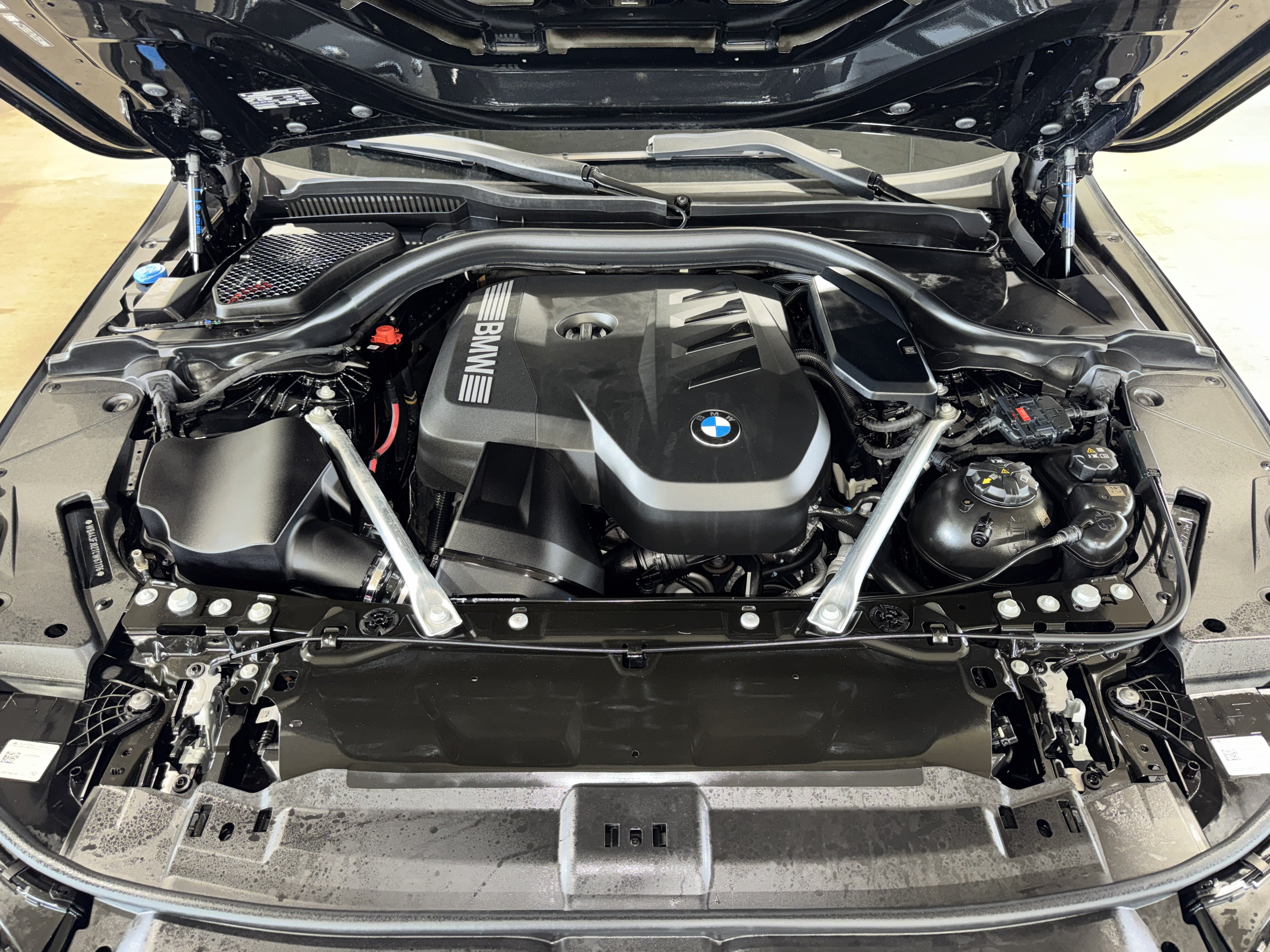 Used 2026 BMW 530i RWD image 32