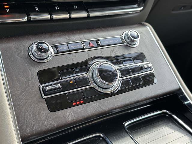 Used 2023 Lincoln Aviator Reserve w/ Elements Package Plus AWD/4WD image 22