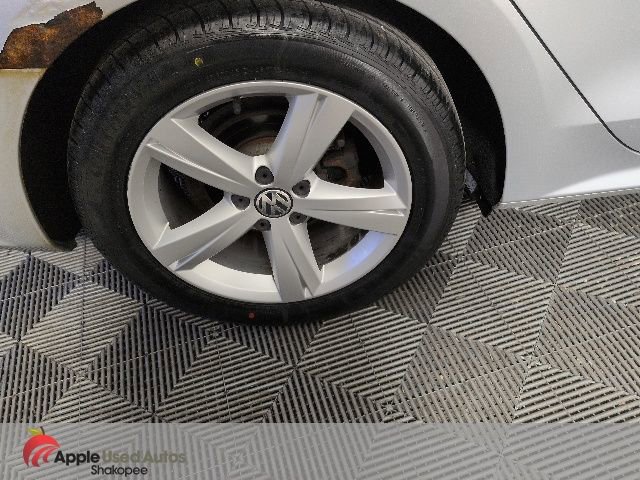 Used 2013 Volkswagen Passat 2.5 SE FWD image 37
