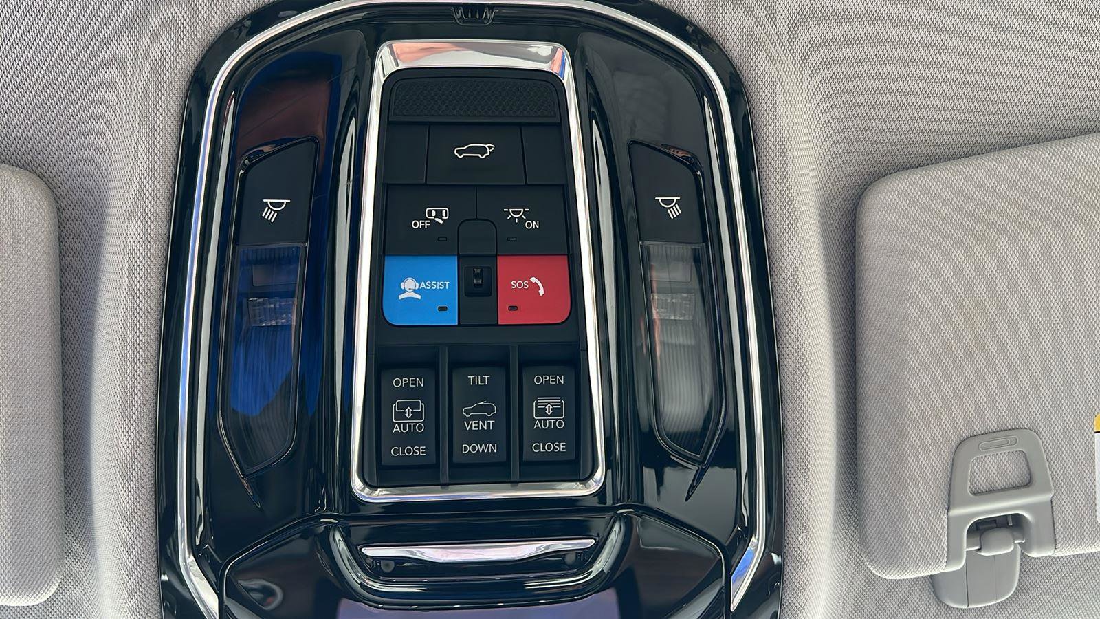 Used 2022 Jeep Grand Cherokee Summit w/ Adv Protech Group IV AWD/4WD image 35