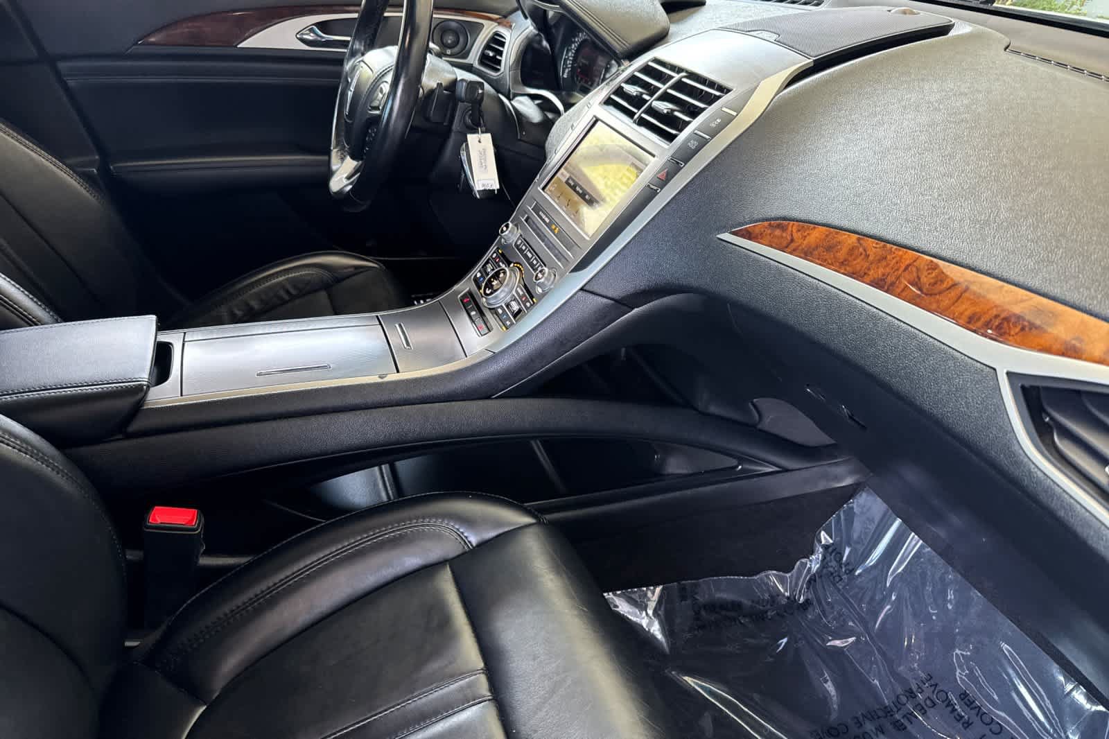 Used 2019 Lincoln MKZ Reserve w/ Reserve Plus Package FWD image 16