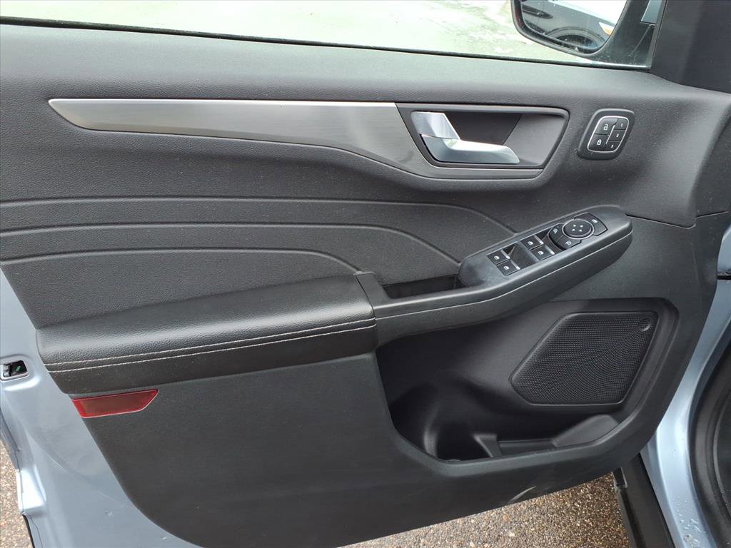 Certified 2022 Ford Escape Titanium image 13