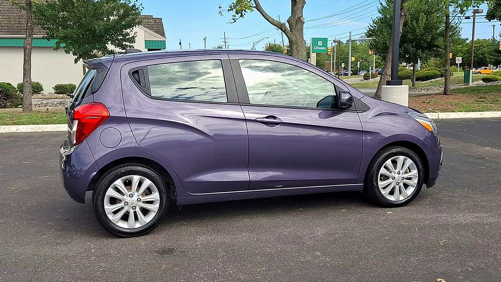 Certified 2017 Chevrolet Spark LT FWD image 3