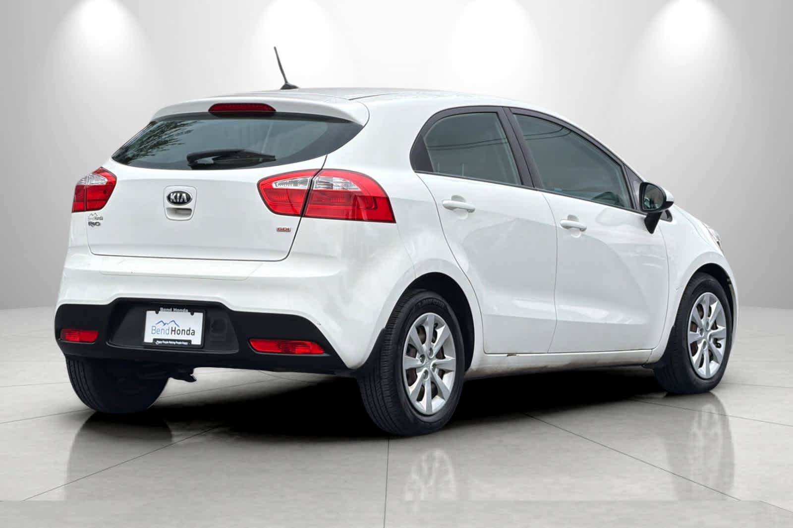 Used 2013 Kia Rio LX w/ PWR Pkg FWD image 2