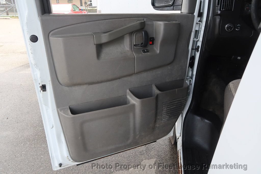 Used 2018 Chevrolet Express 3500 LT w/ LT Preferred Equipment Group RWD image 13
