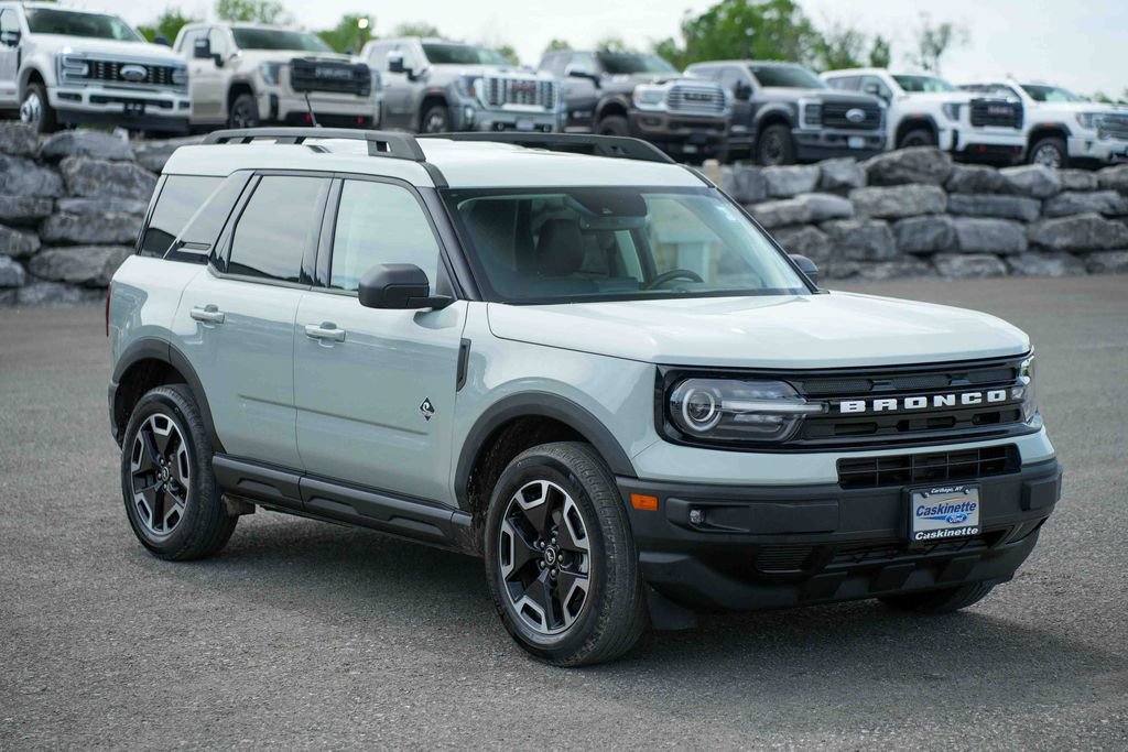Used 2023 Ford Bronco Sport Outer Banks AWD/4WD image 3