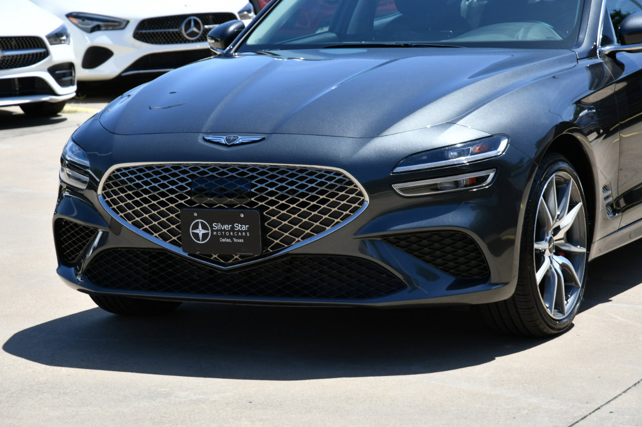 Used 2025 Genesis G70 2.5T image 3