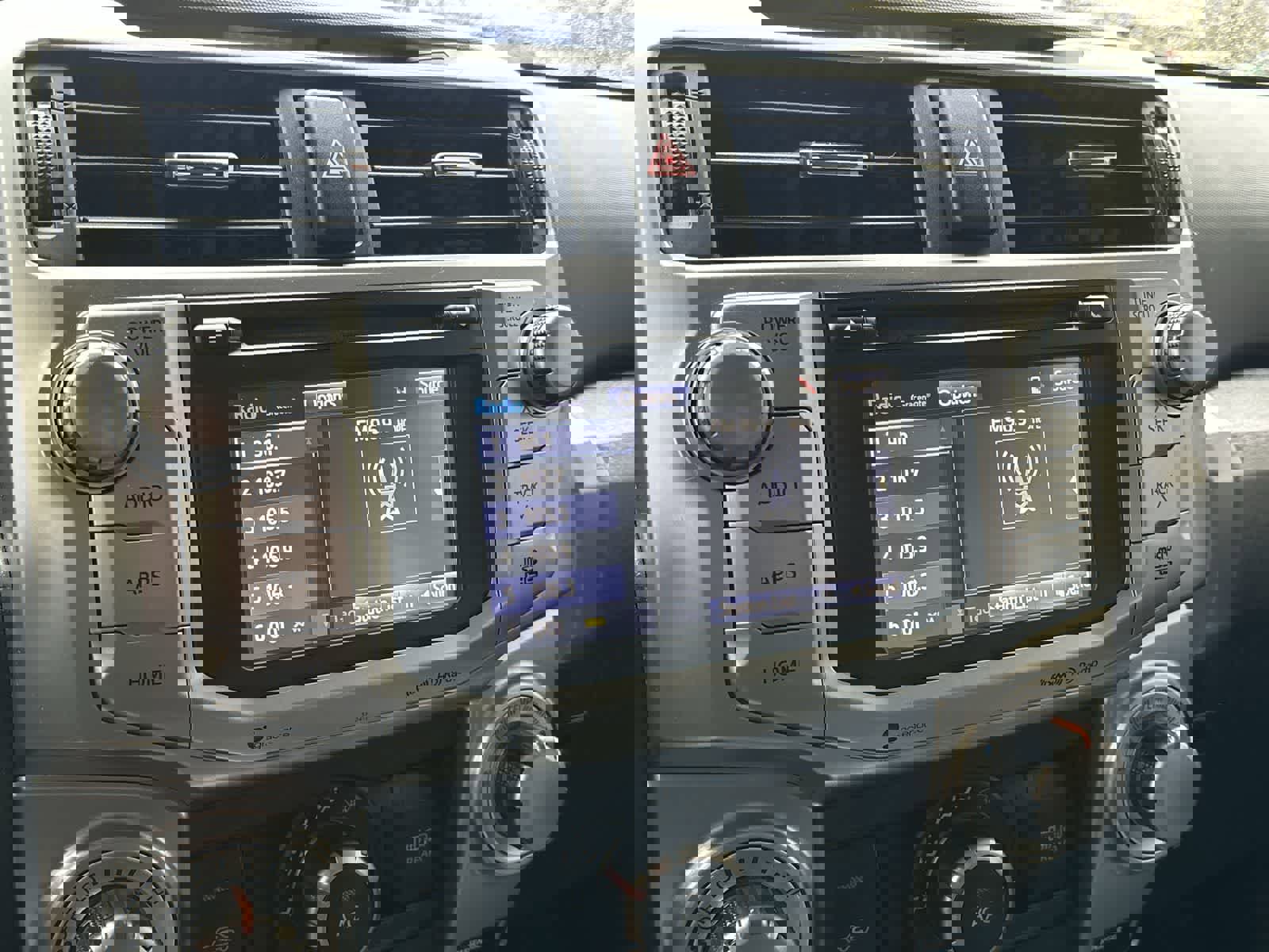 Used 2019 Toyota 4Runner SR5 Premium image 16