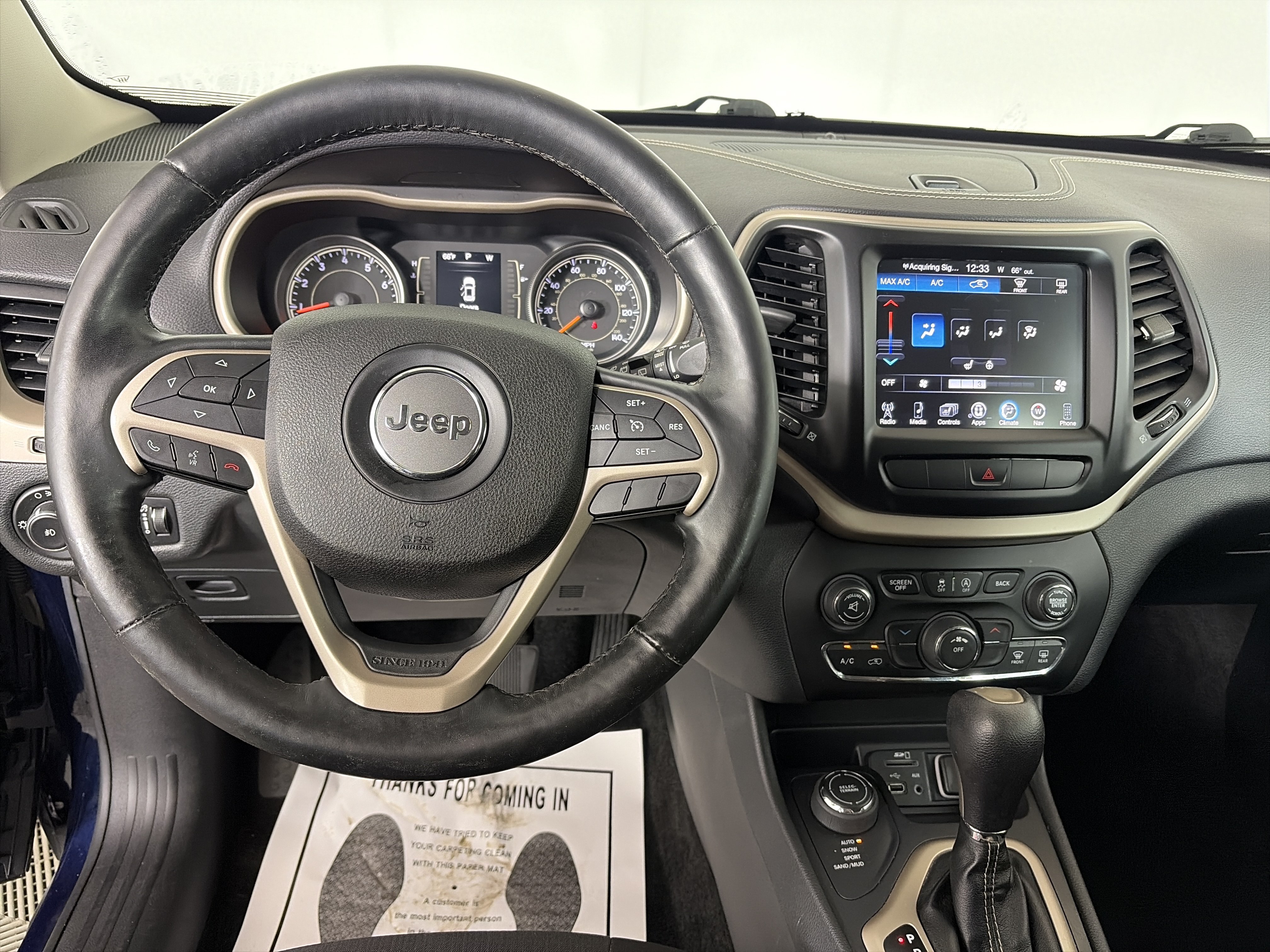 Used 2015 Jeep Cherokee Latitude w/ Cold Weather Group AWD/4WD image 3