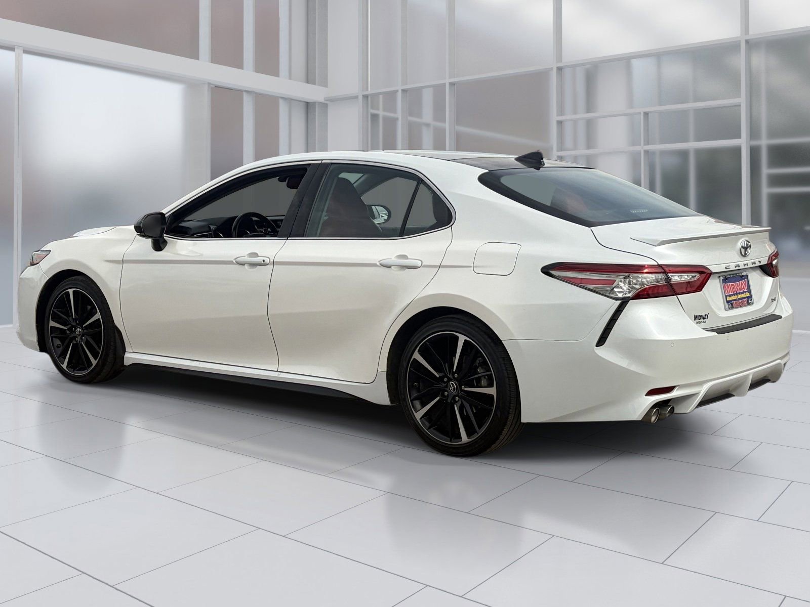 Used 2018 Toyota Camry XSE w/ Driver Assist Package FWD image 4