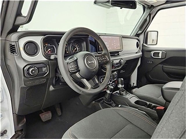Used 2024 Jeep Wrangler Willys image 8