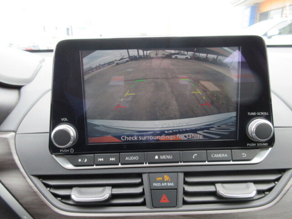 Used 2024 Nissan Altima 2.5 SV image 17