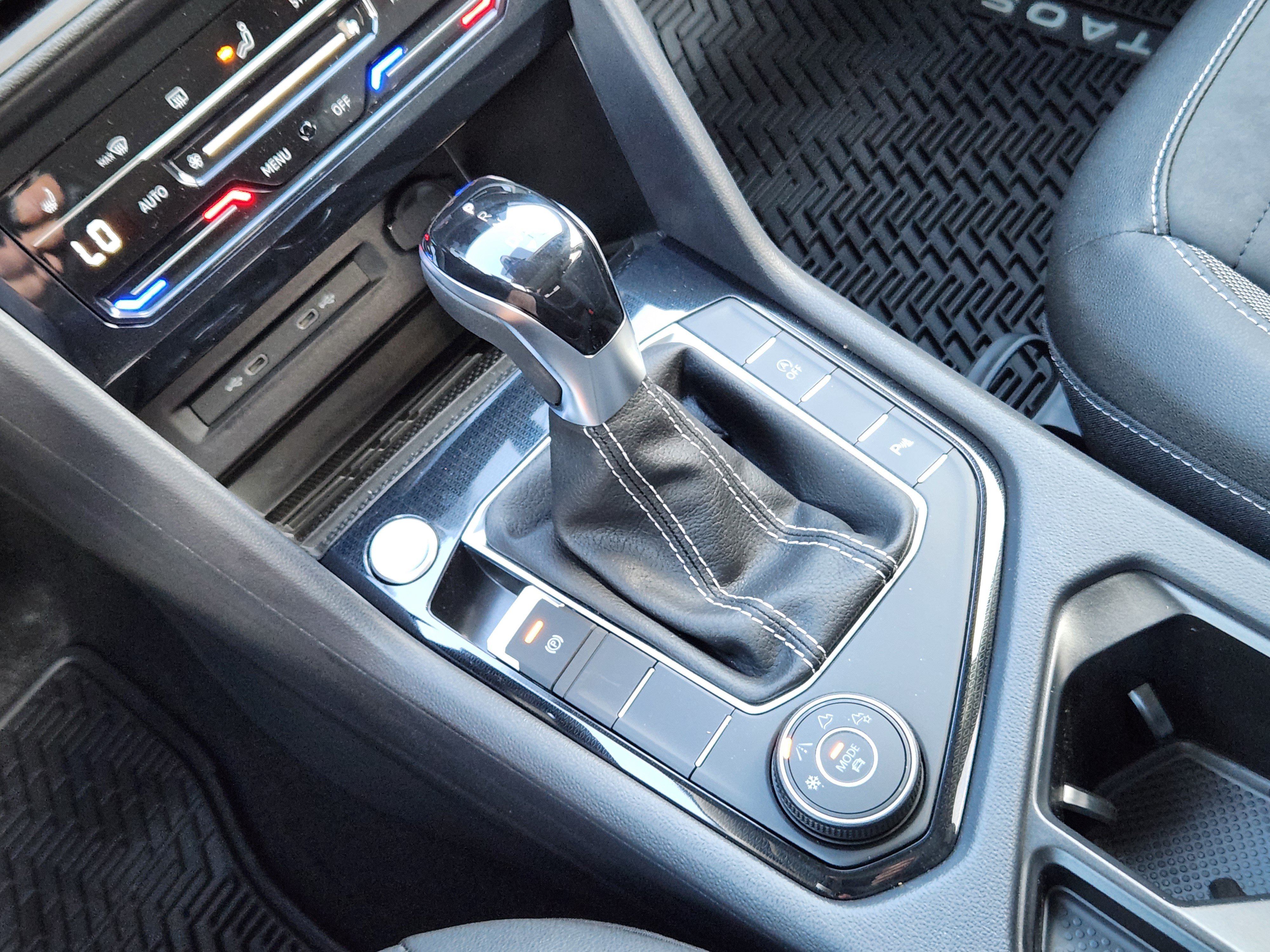 New 2026 Volkswagen Taos SE AWD/4WD image 13