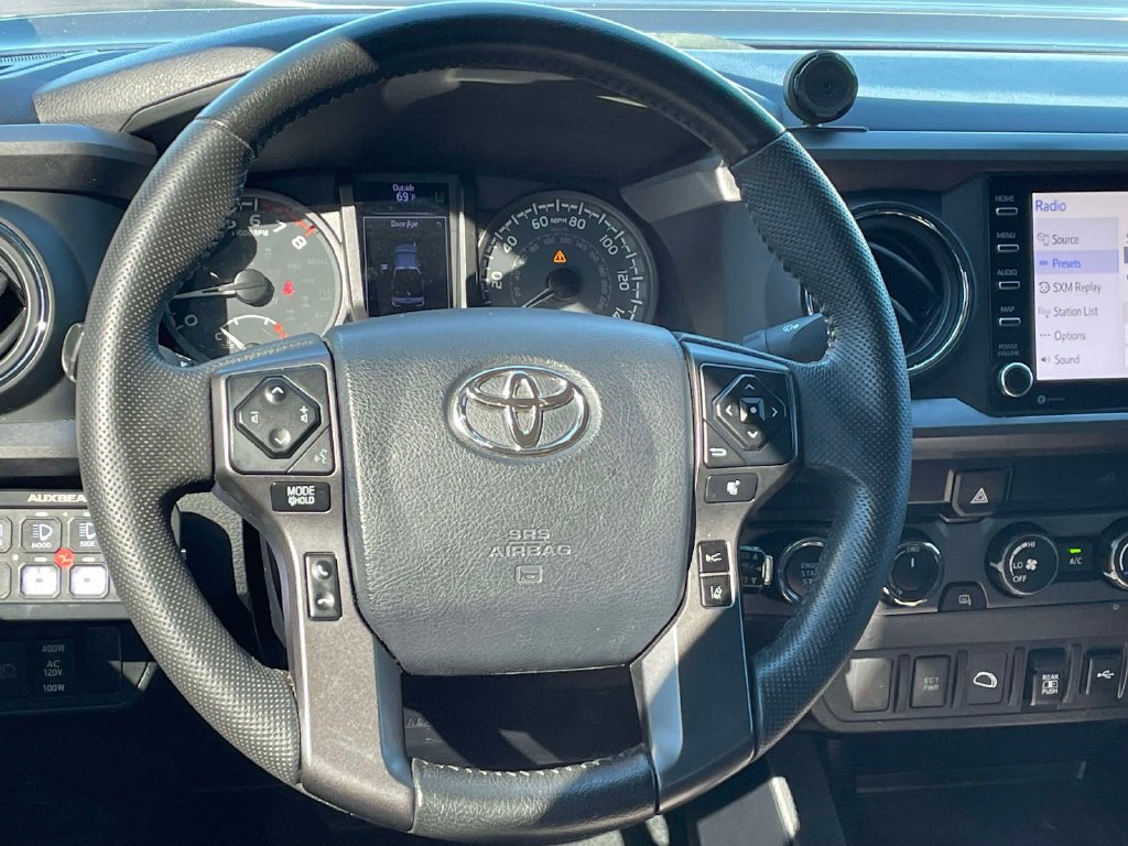 Used 2020 Toyota Tacoma TRD Sport AWD/4WD image 17