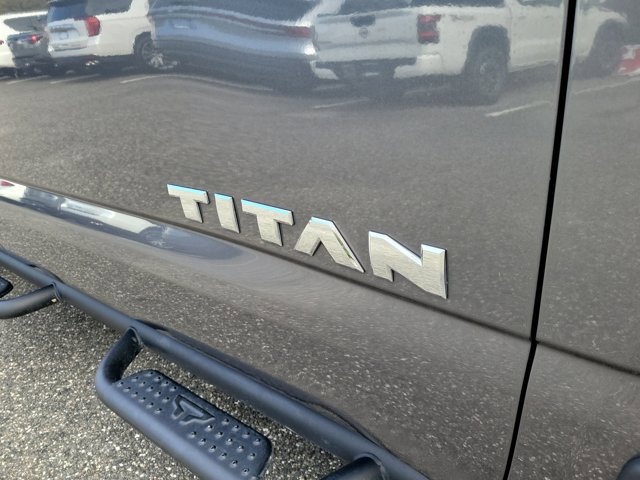 Used 2024 Nissan Titan SV w/ SV Convenience Package image 7