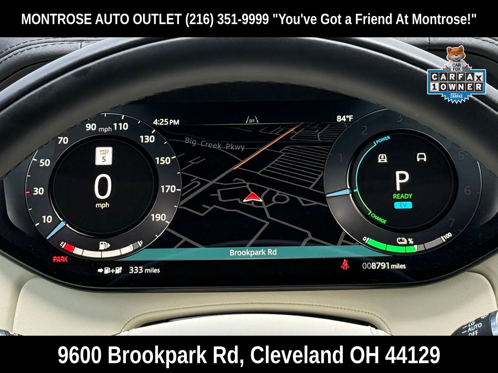 Used 2025 Land Rover Range Rover SE image 35