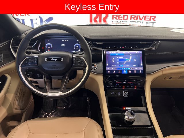 Used 2024 Jeep Grand Cherokee L Limited RWD image 14