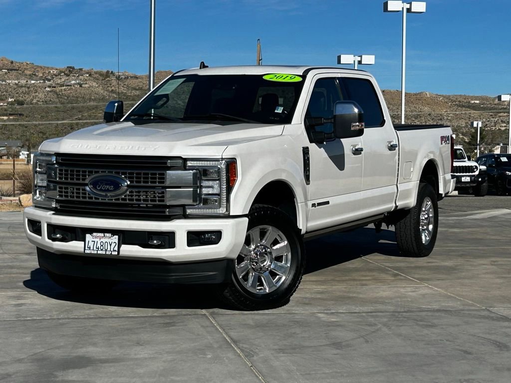 Used 2019 Ford F250 Platinum w/ Platinum Ultimate Package image 3