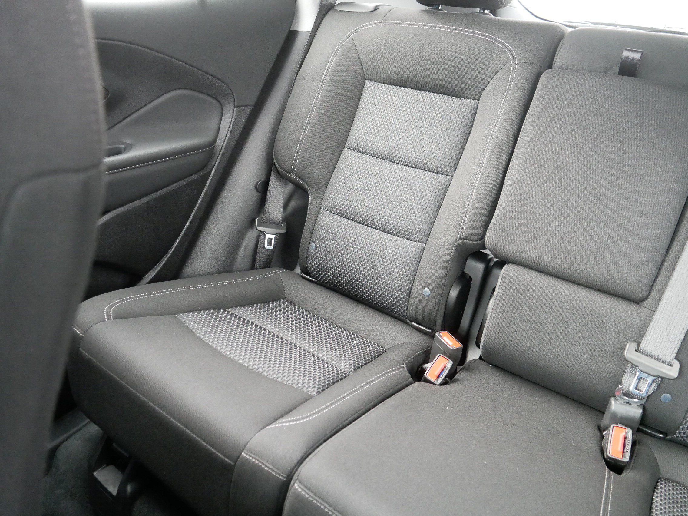 Used 2024 GMC Terrain SLE w/ Driver Convenience Package AWD/4WD image 12