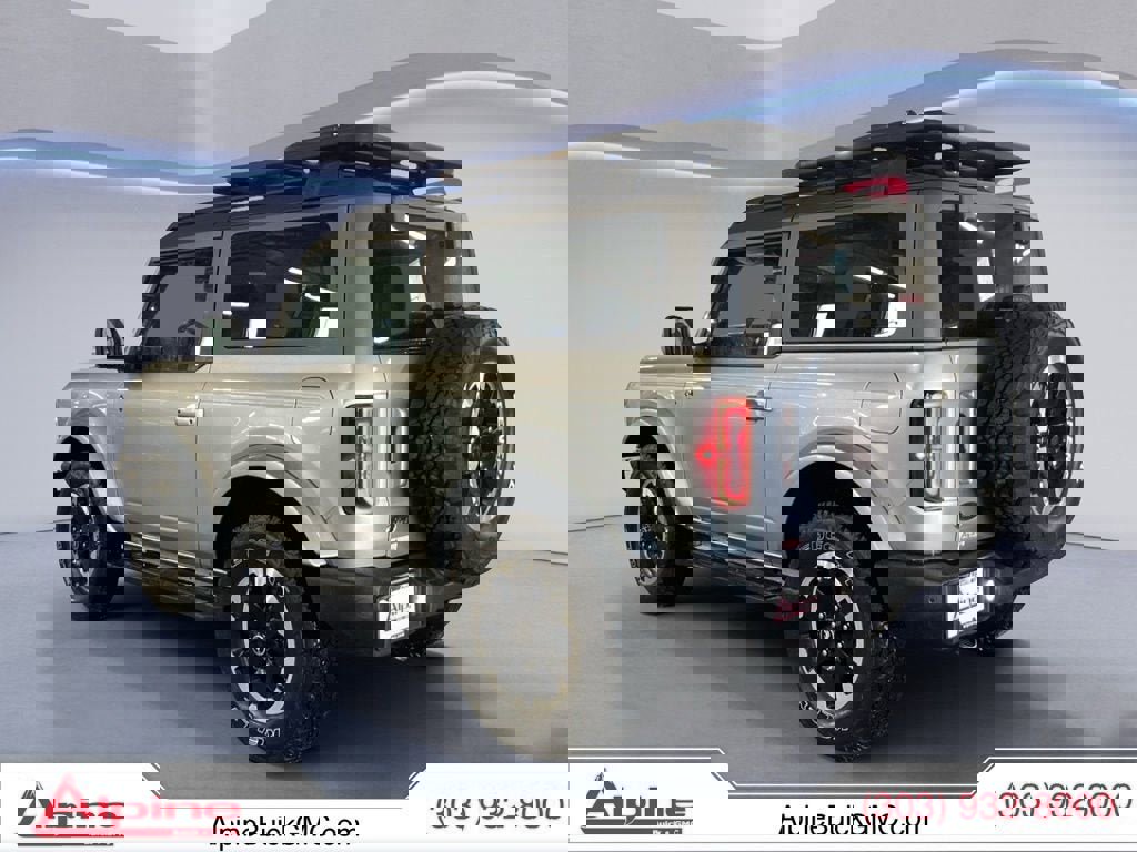 Used 2021 Ford Bronco Outer Banks image 3