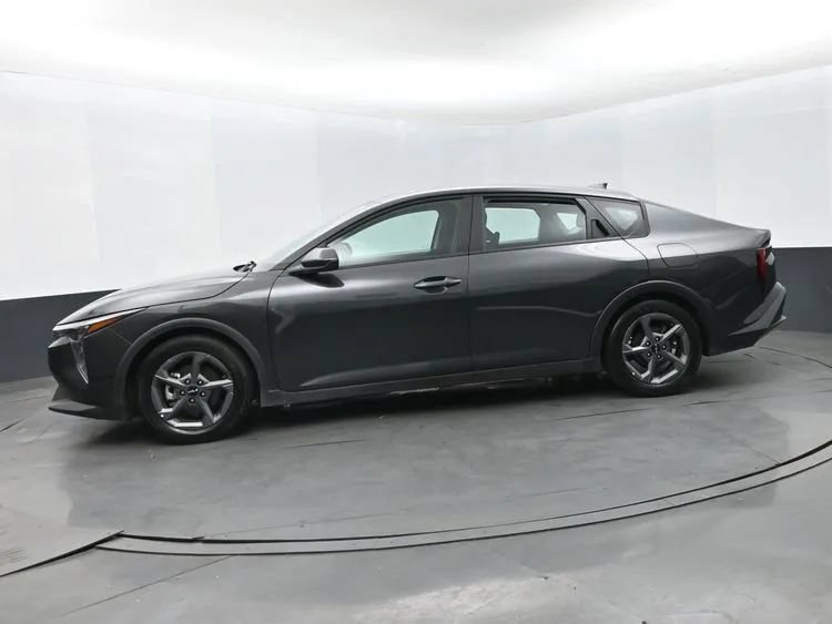 Used 2025 Kia K4 FWD image 5